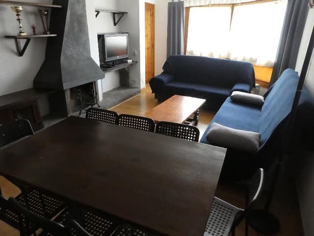 APARTMENT CAPACITY 6 ONE BEDROOM