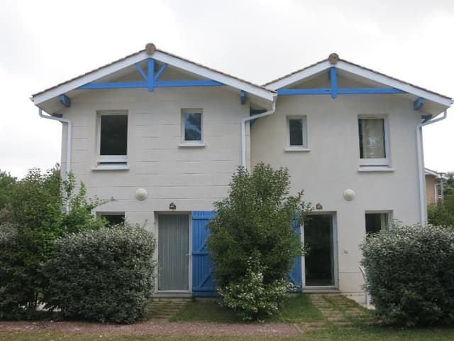 HOUSE CAPACITY 4 ONE BEDROOM