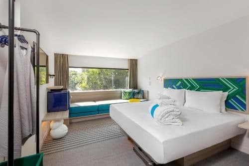 COSI - King Bed