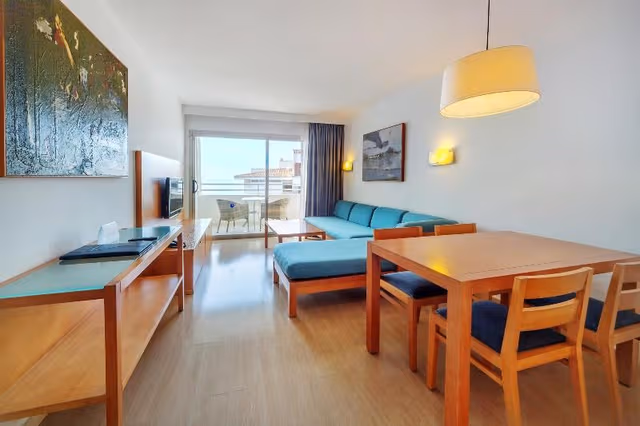 APARTMENT SEA VIEW
