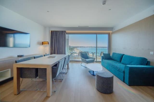APARTMENT DELUXE