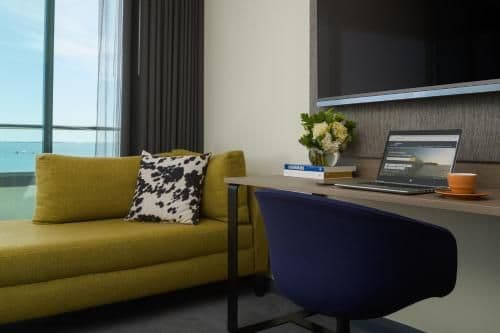 Deluxe King Room with Bay View