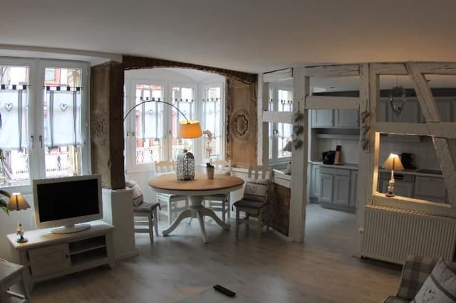 APARTMENT CAPACITY 4