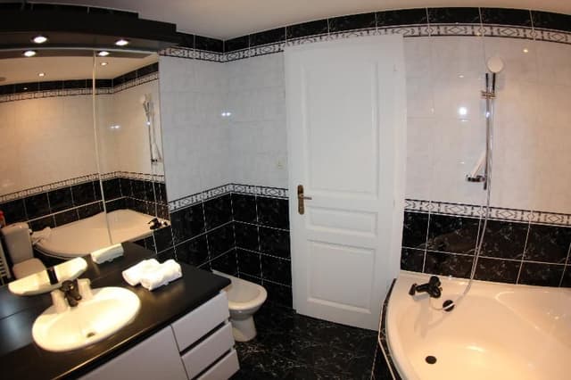 APARTMENT CAPACITY 4