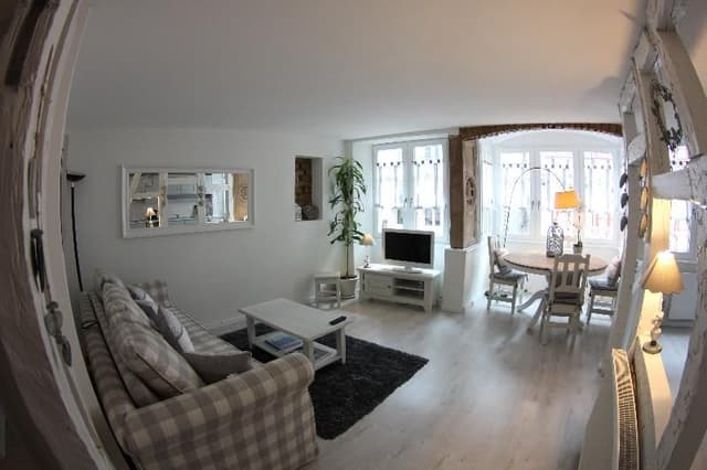 APARTMENT CAPACITY 4