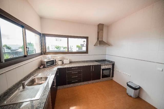 VILLA CAPACITY 8 FOUR BEDROOMS