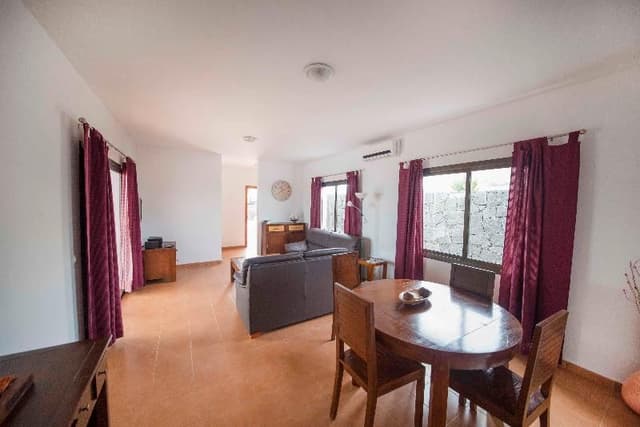 VILLA CAPACITY 8 FOUR BEDROOMS