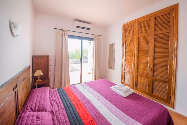VILLA CAPACITY 8 FOUR BEDROOMS