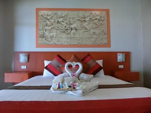 Deluxe Double Room (2 Adults + 1 Child)