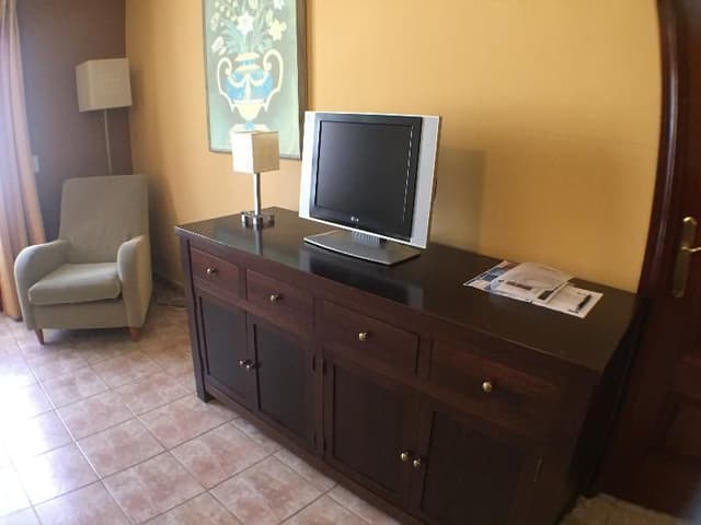 APARTMENT WITH KITCHENETTE