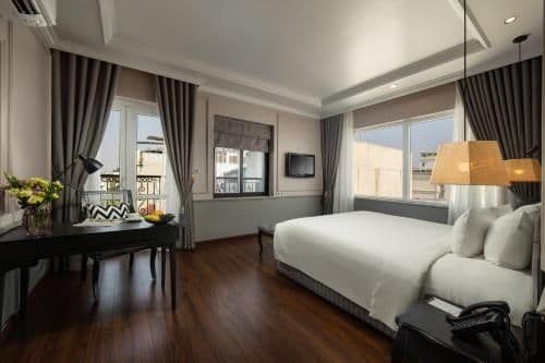 SUITE WITH BALCONY