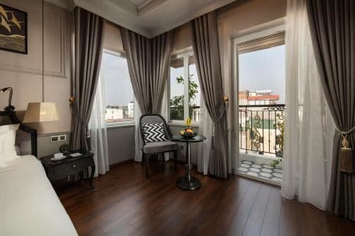 SUITE WITH BALCONY
