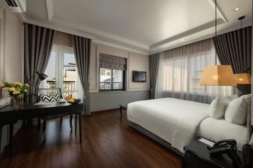SUITE WITH BALCONY