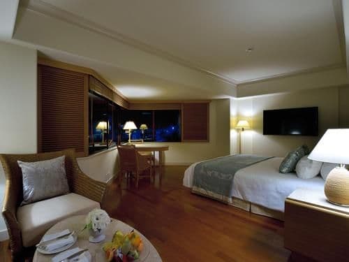 Penthouse Suite with Lounge Access - Non Smoking