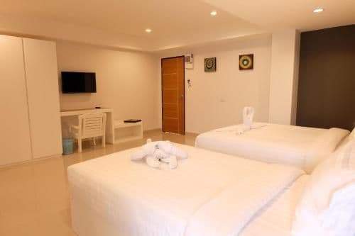 Deluxe Double or Twin Room