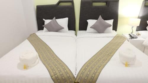 Deluxe Double or Twin Room - Roundtrip airport Transfer