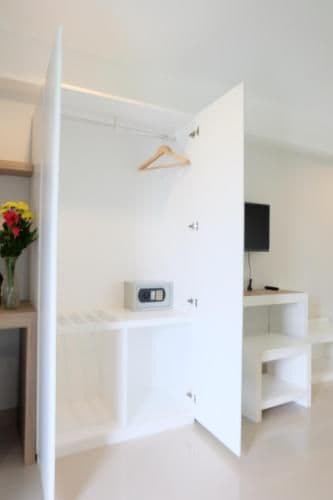 Deluxe Double or Twin Room - Roundtrip airport Transfer