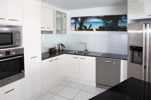 Deluxe Three-Bedroom Apartment