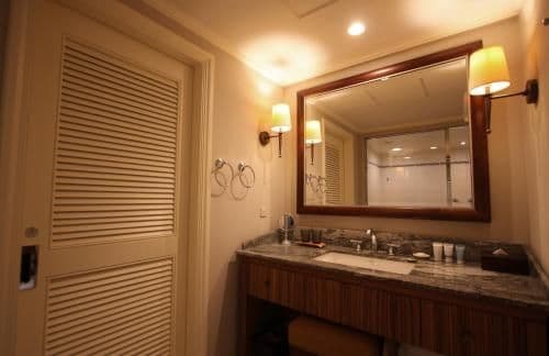 Top Floor Room with Sea View - Non-Smoking