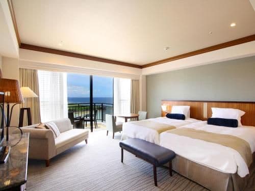 Top Floor Room with Sea View - Non-Smoking