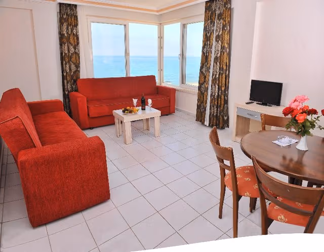 FAMILY ROOM SIDE SEA VIEW TWO BEDROOMS