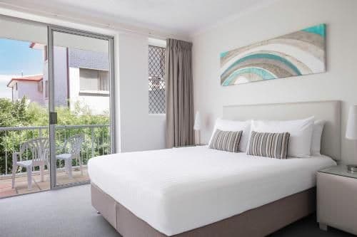 Deluxe Three-Bedroom Apartment