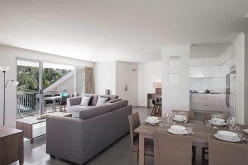 Deluxe Three-Bedroom Apartment