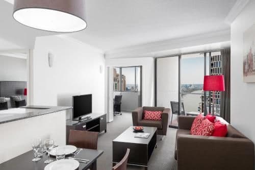 One-Bedroom Apartment with River View - Weekly Housekeeping