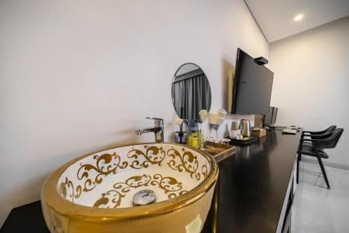 Deluxe Double Room (2 Adults)