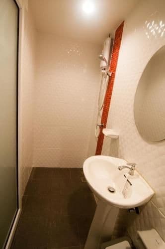Queen Room with Private Bathroom