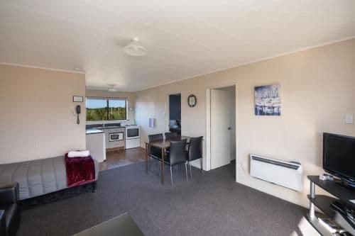 Two-Bedroom Apartment (6 Adults)