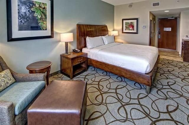 SINGLE KING SIZE BED
