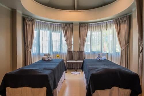 Villa with Pool Access