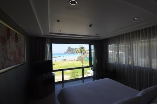 Villa with Pool Access