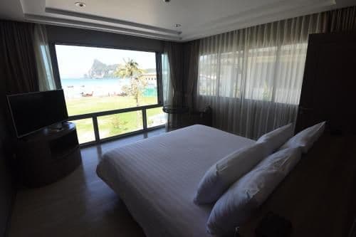 Villa with Pool Access