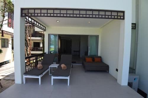 Villa with Pool Access