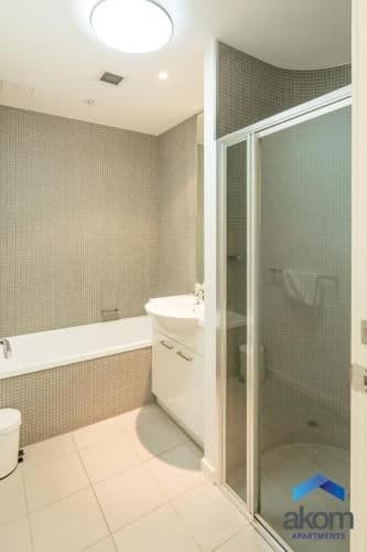 Two-Bedroom Apartment with Views and One Bathroom - Metropolitan