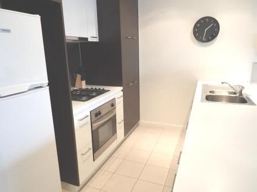 Two-Bedroom Apartment with Views and One Bathroom - Metropolitan