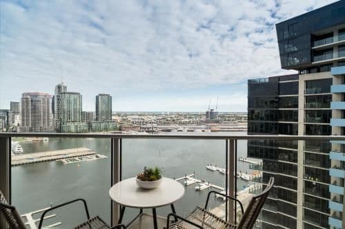 Two-Bedroom Apartment with Views and One Bathroom - Metropolitan