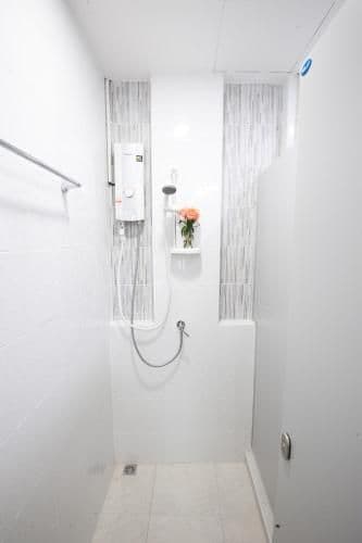 Standard Twin Room with Shared Bathroom