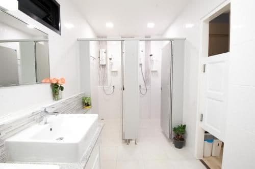 Standard Twin Room with Shared Bathroom