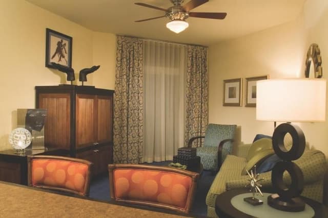 DOUBLE THREE BEDROOMS