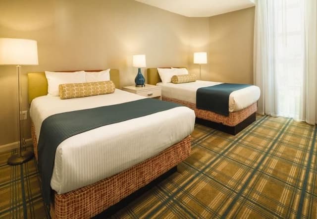 DOUBLE THREE BEDROOMS