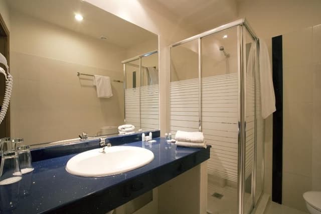 SUITE LAND VIEW