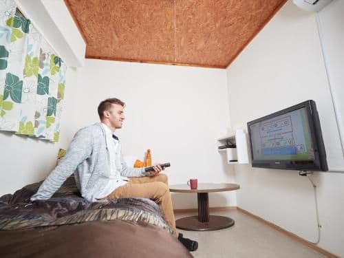 Single Room with Shared Bathroom - Non Smoking