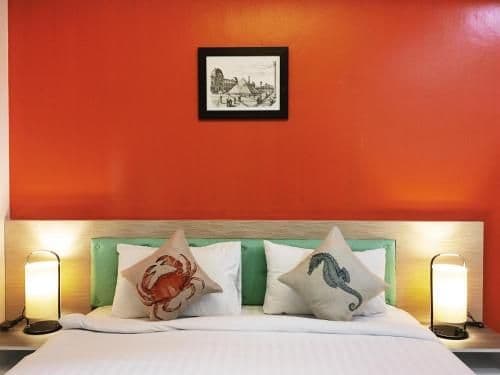 Standard Queen Room
