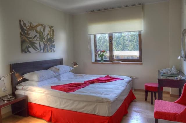 SUITE ONE BEDROOM