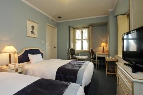 Corner Twin Room