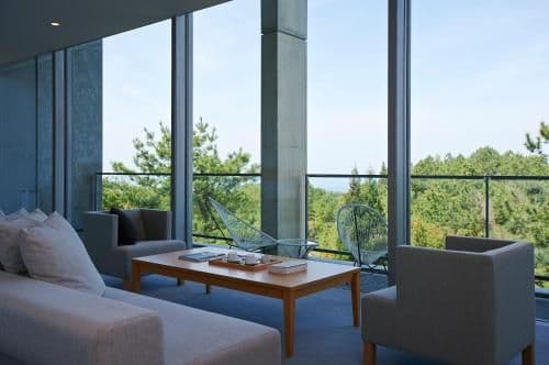 Suite with Sofa Bed and Open-Air Bath Lower Level Floor