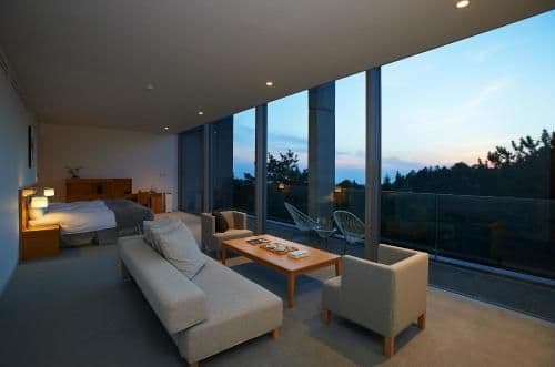 Suite with Sofa Bed and Open-Air Bath Lower Level Floor